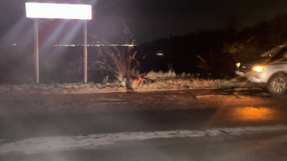 Под Воронежем женщина на Toyota вылетела с дороги