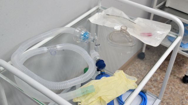 Воронежские врачи удалили пациенту гигантскую опухоль носа без разреза