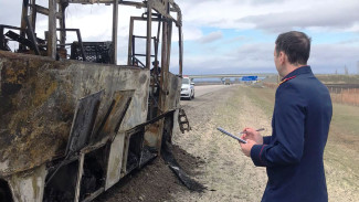 Следователи изучат обстоятельства пожара в рейсовом автобусе на воронежской трассе