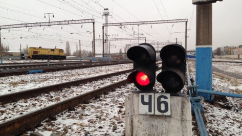 «Шестерка» попала под поезд в Воронежской области