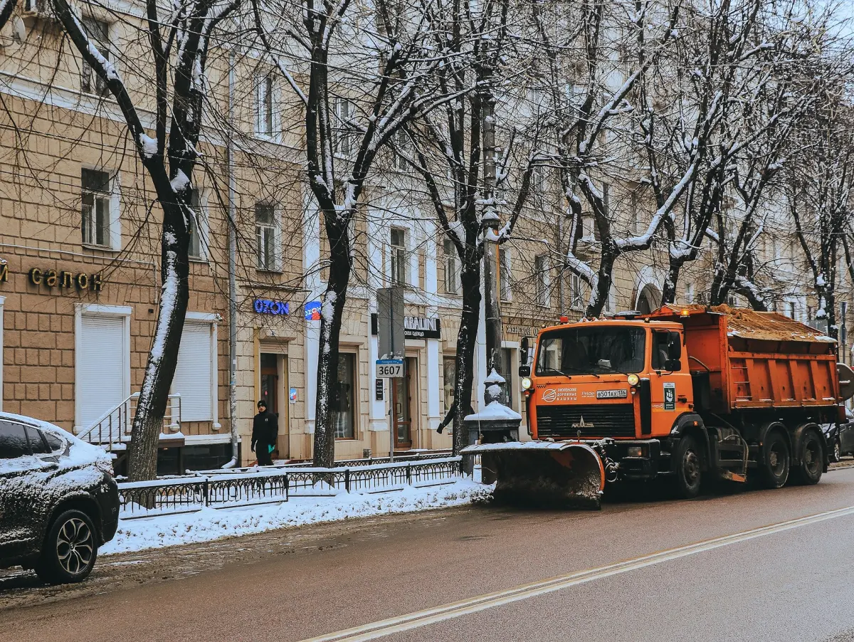 Дороги Воронежа от снега предстоящей зимой будут очищать 347 уборочных машин