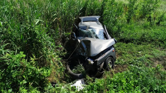 Водитель ВАЗа погиб в массовой аварии в Воронежской области