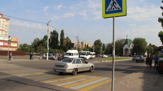 В Новой Усмани для благоустройства центральной площади снесли дом и 3 торговых павильона