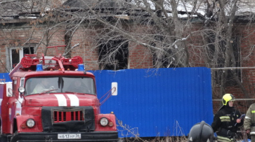 Министр соцзащиты и министр по ЧС вылетели на место пожара в Воронежской области
