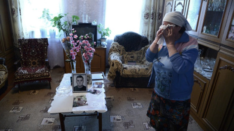 Воронежский суд увеличил компенсацию матери за смерть сына по вине врачей 