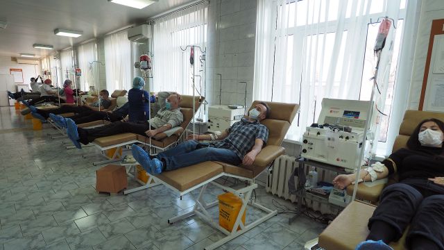 Почетными донорами в 2022 году стали еще 278 воронежцев