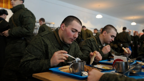 Солдат из Острогожского учебного центра 2 года сидел на диете, чтобы попасть в армию