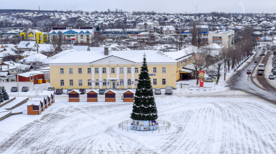 Лискинцев пригласили на ярмарку у главной городской елки