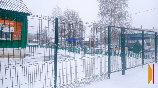 В двух детских садах Терновского района установили новое ограждение