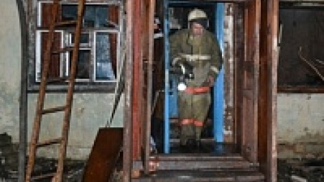 Из-за пожара на чердаке в Воронежской области пострадали старушки 