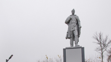 В поселке Калачеевский открыли памятник погибшим в годы ВОВ землякам