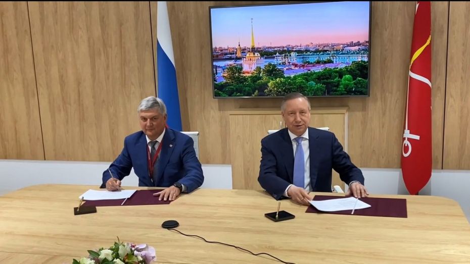 Губернаторы Воронежской области и Санкт-Петербурга подписали дорожную карту сотрудничества