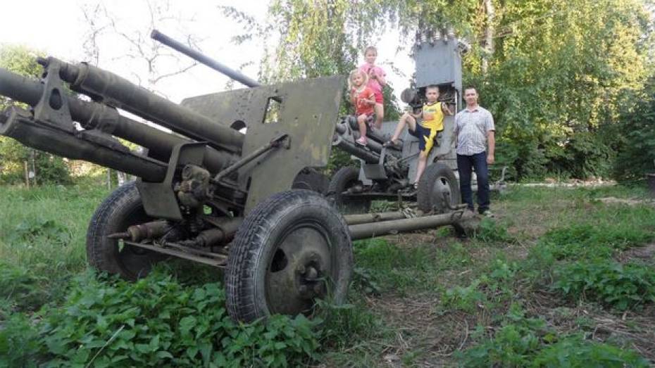 В Хохольский район привезли из Москвы противотанковые пушки