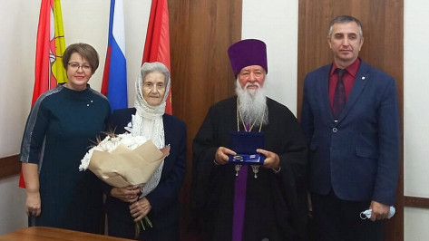 Священник из Воронежской области и его супруга отметили «бриллиантовый» юбилей свадьбы