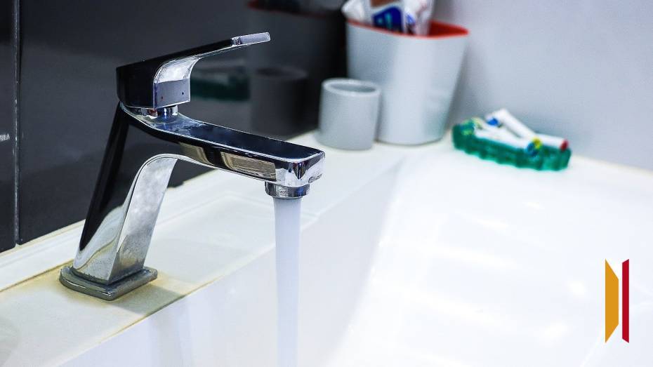 Жителям Коминтерновского района Воронежа вернули воду после крупной коммунальной аварии