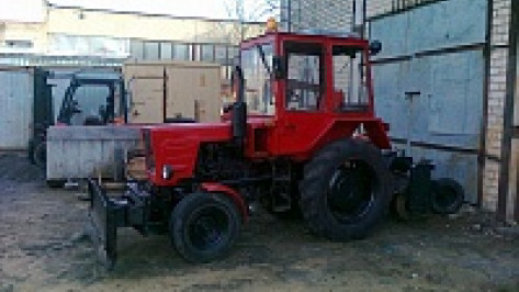 Под Воронежем механизатор случайно утопил угнанный трактор