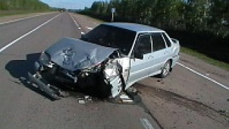 В Воронежской области при столкновении с Volkswagen разбился водитель «ВАЗа»