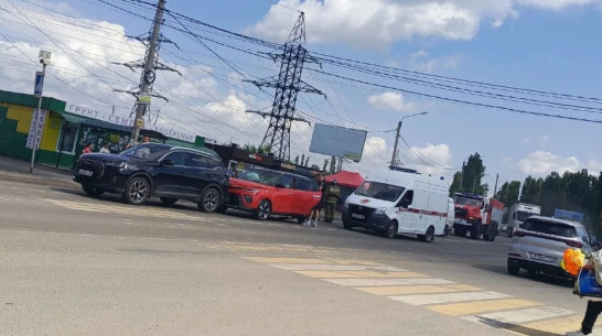 В Семилуках Воронежской области в аварии с 3 автомобилями пострадал ребенок