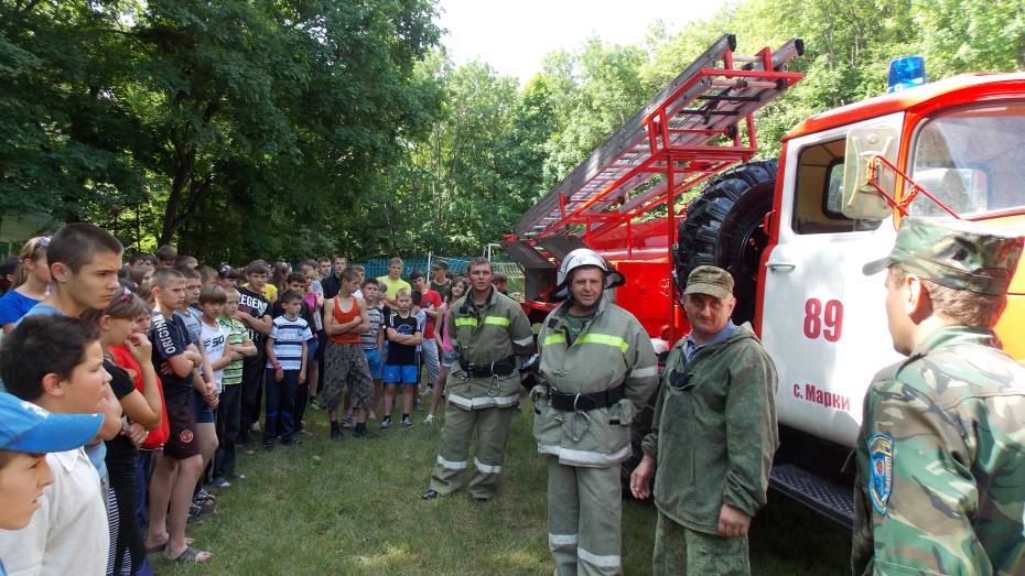 На вооружение воронежских спасателей прибыло 30 пожарных машин