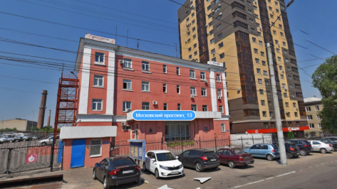 Очевидцы: воронежец выпал из окна 4 этажа в отделе полиции