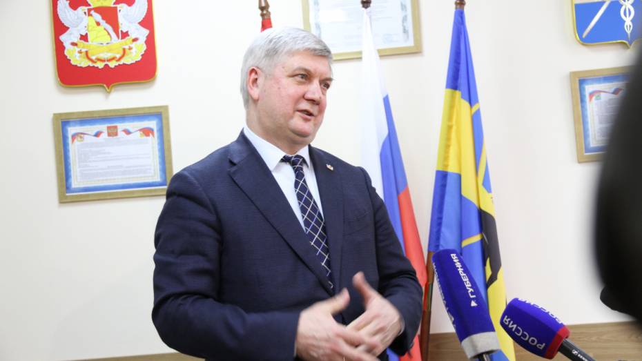 Воронежский губернатор: «Районам надо исполнять указы президента до министерских отмашек»