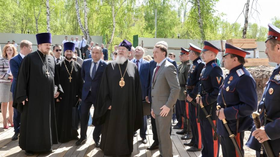 Полпред президента в ЦФО посетил храм в Воронеже