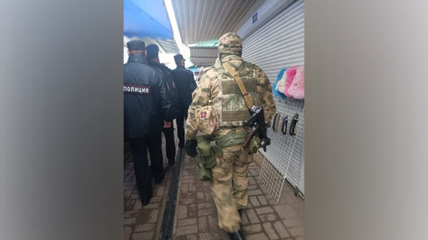 Силовики выявили нелегальных мигрантов в Лискинском районе Воронежской области