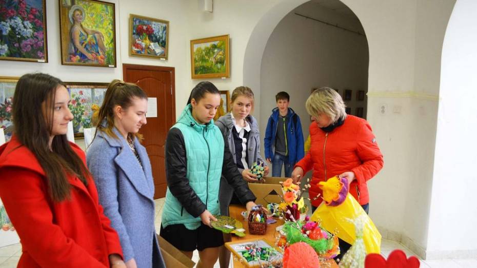 Лискинцы собрали 320 тыс рублей на благотворительном вечере