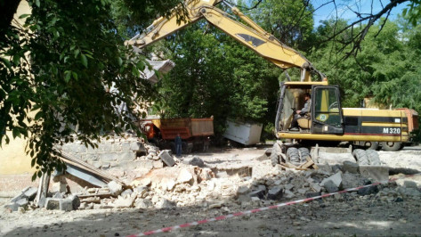 В Воронеже начался снос аварийного жилья на улице Волгодонская