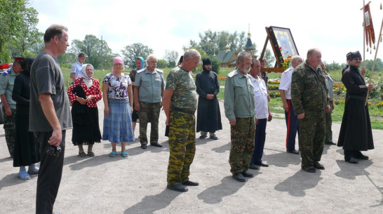 Через Подгоренский район прошел казачий крестный ход