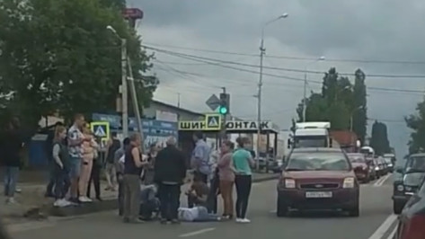 Девушку-подростка сбили возле «зебры» в Воронеже