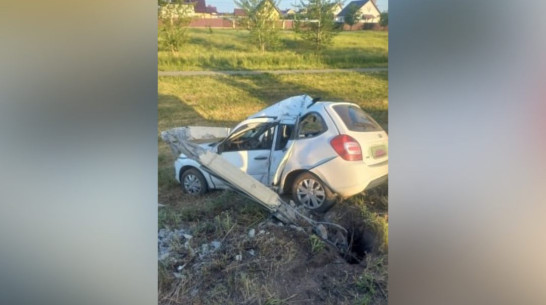 Компания молодых людей на «Ладе» пострадала в ДТП под Воронежем