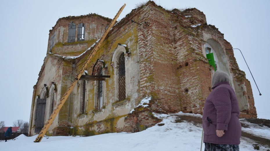 Жители острогожского села Криница попросили помощи в восстановлении разрушенного храма