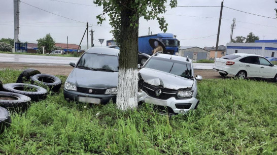 Под Воронежем 73-летний пенсионер на Fiat Albea устроил ДТП с пострадавшей