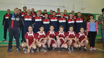  В Павловск на тренировки приехала сборная России по футболу среди глухих