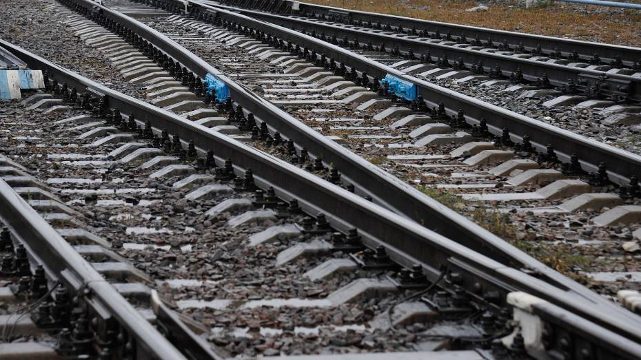 В Воронеже на 15 часов закроют железнодорожный переезд в микрорайоне Краснолесный