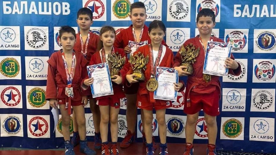 Таловские самбисты завоевали 4 «золота» на соревнованиях в Саратовской области