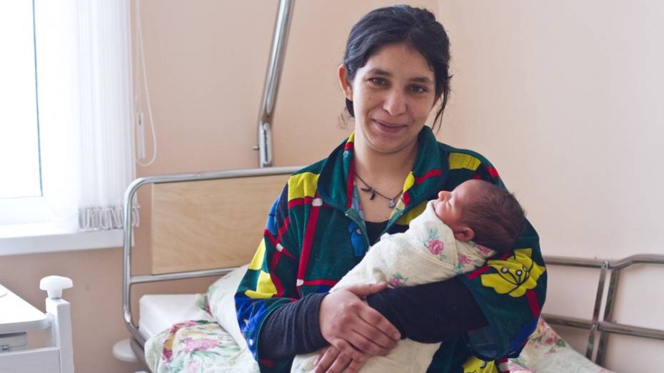 Терновские медики приняли экстренные роды в закрытом родильном отделении
