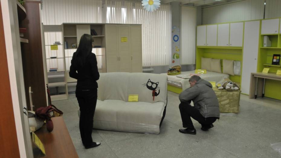 В Воронеже мошенник обманул 4 клиентов под предлогом изготовления мебели под заказ