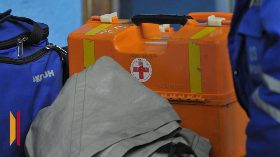 Стало известно о состоянии пенсионера, которого избили мужчины во дворе его дома в Воронеже