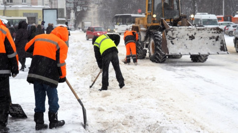 В Воронеже силовики задержали 3 руководителей дорожного хозяйства по подозрению во взятках