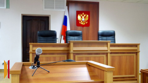 В Воронеже осудили мужчину, ранившего посетителя магазина ножом