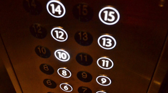 Воронежский Фонд капремонта потребовал с подрядчика установки лифтов 45 млн рублей