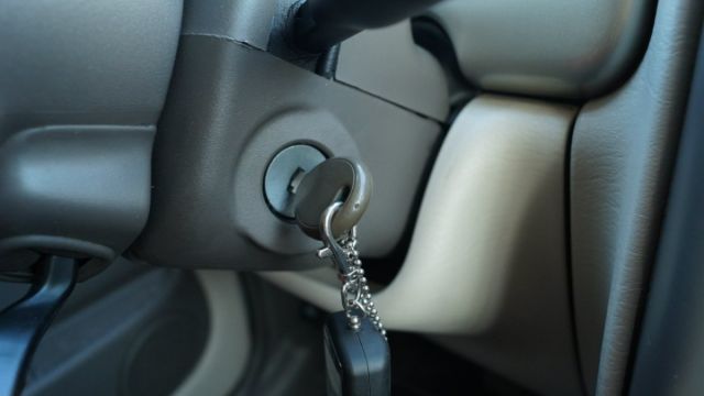 В Воронеже интернет-любовник угнал Pajero у поспешившей переехать к нему девушки