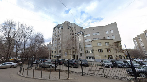 Неопознанный труп нашли в квартире многоэтажки в центре Воронежа