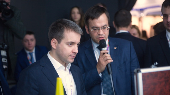 Министр связи РФ познакомился с воронежскими проектами на форуме «Открытые инновации»