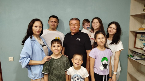 Многодетные родители из Воронежа стали победителями Всероссийского конкурса «Семья года»