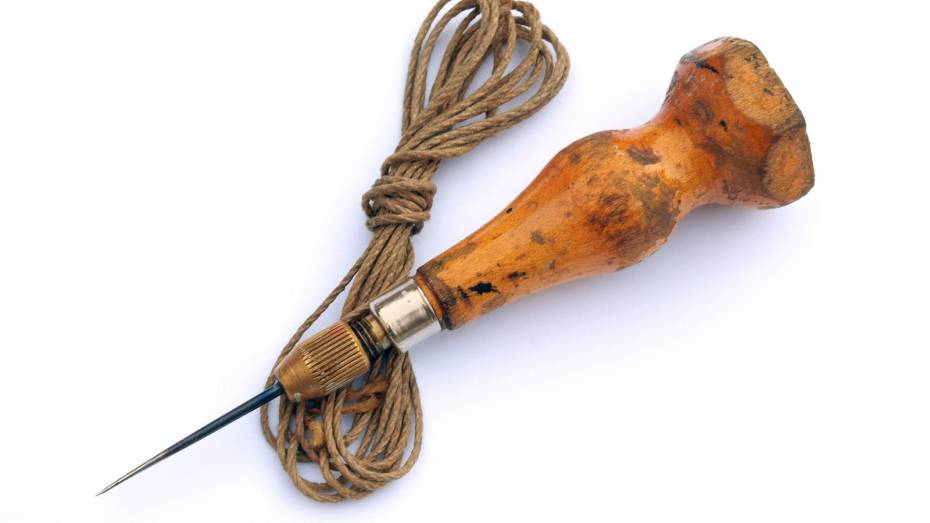 Воронежец приставил шило к горлу знакомого и угрожал его убить