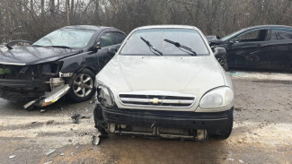 В столкновении 4-х иномарок в Воронежской области пострадали 2 человека