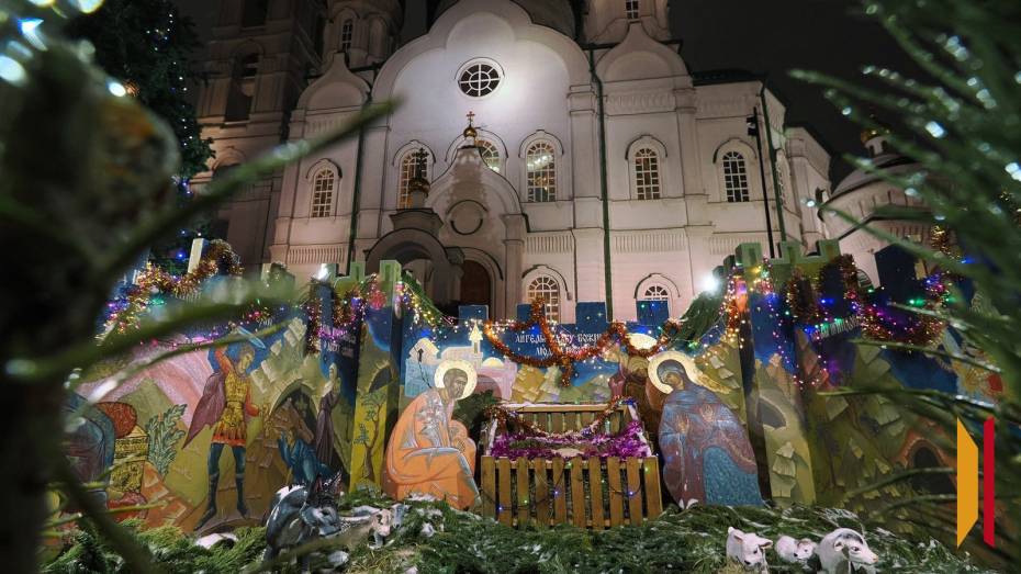 Губернатор Александр Гусев и председатель областной думы Юрий Матузов поздравили воронежцев с Рождеством